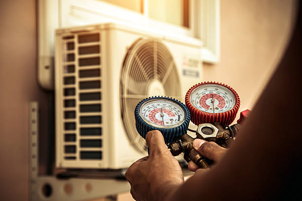 Professional Hvac technician working in Ogden, KS